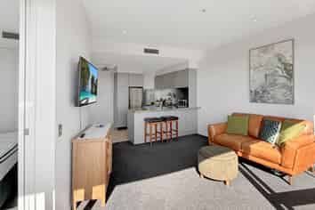 804/86 The Strand, Parnell