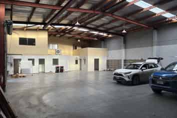 Office and warehouse opportunity