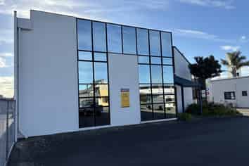 Office and warehouse opportunity