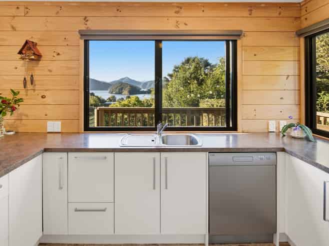 29 Manuka Drive, Ngakuta Bay