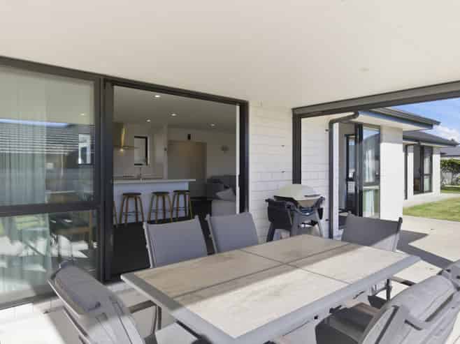 31 Honeyfield Drive, Whalers Gate