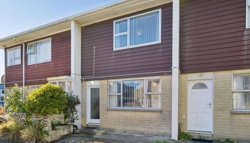2/210 Newlands Road, Newlands