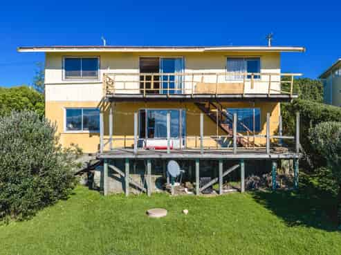 163 Ocean View Road, Oneroa
