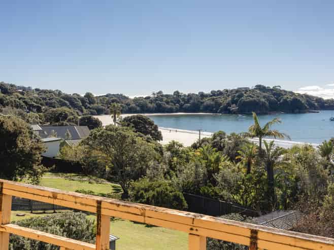 163 Ocean View Road, Oneroa