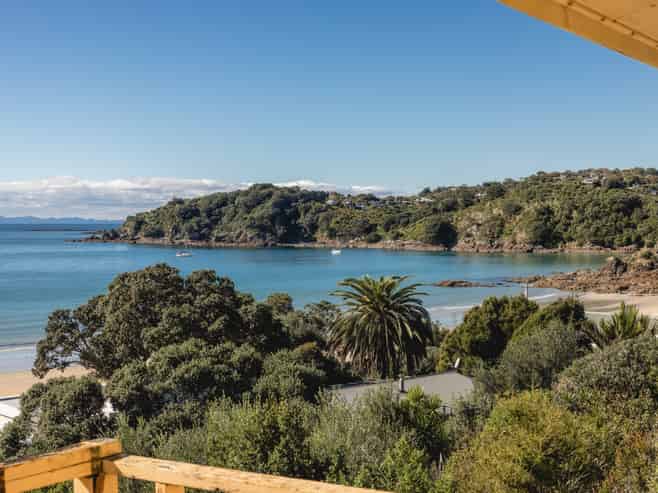 163 Ocean View Road, Oneroa