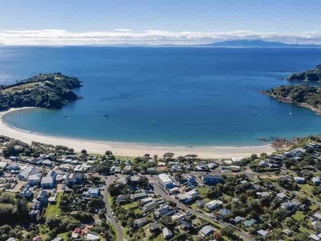 163 Ocean View Road, Oneroa
