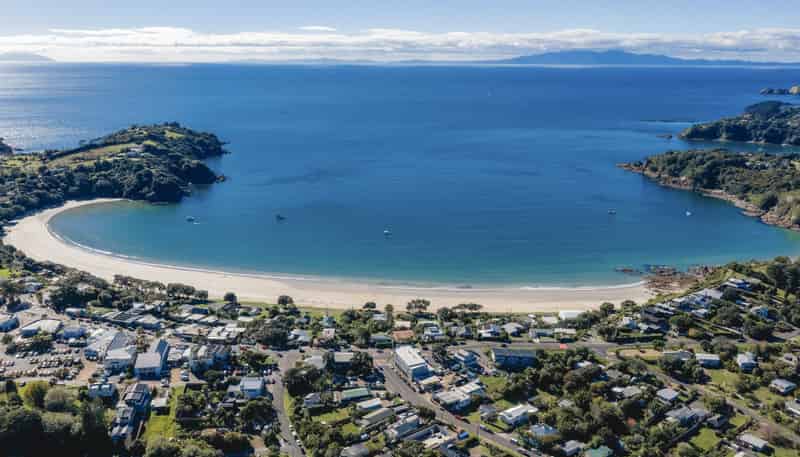 163 Ocean View Road, Oneroa