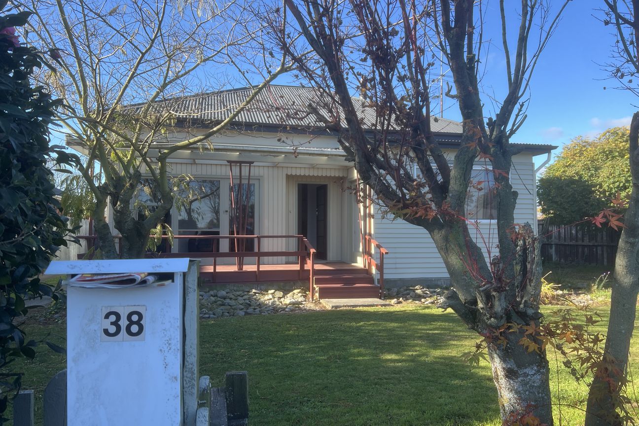 Offers Invited UNDER $385,000 - Widok 2
