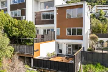 9 Tiketike Way, Brooklyn