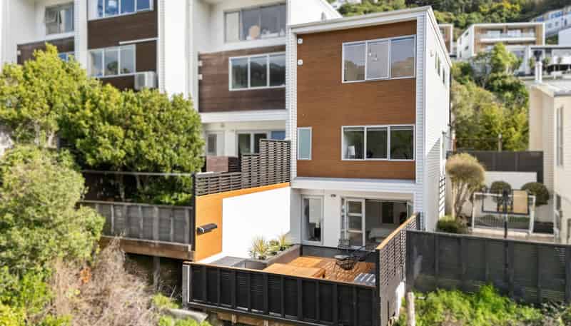 9 Tiketike Way, Brooklyn