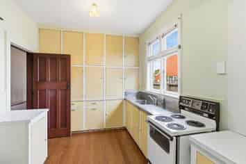 48 St Andrews Square, Strowan