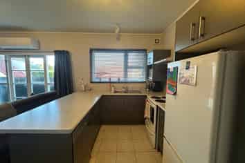 2/1a Harvey Road, Bluff Hill