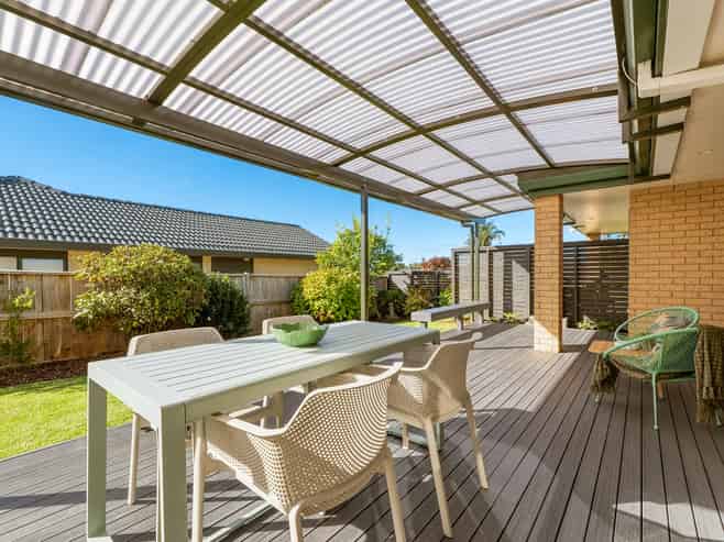 5 Mahonia Place, Pyes Pa