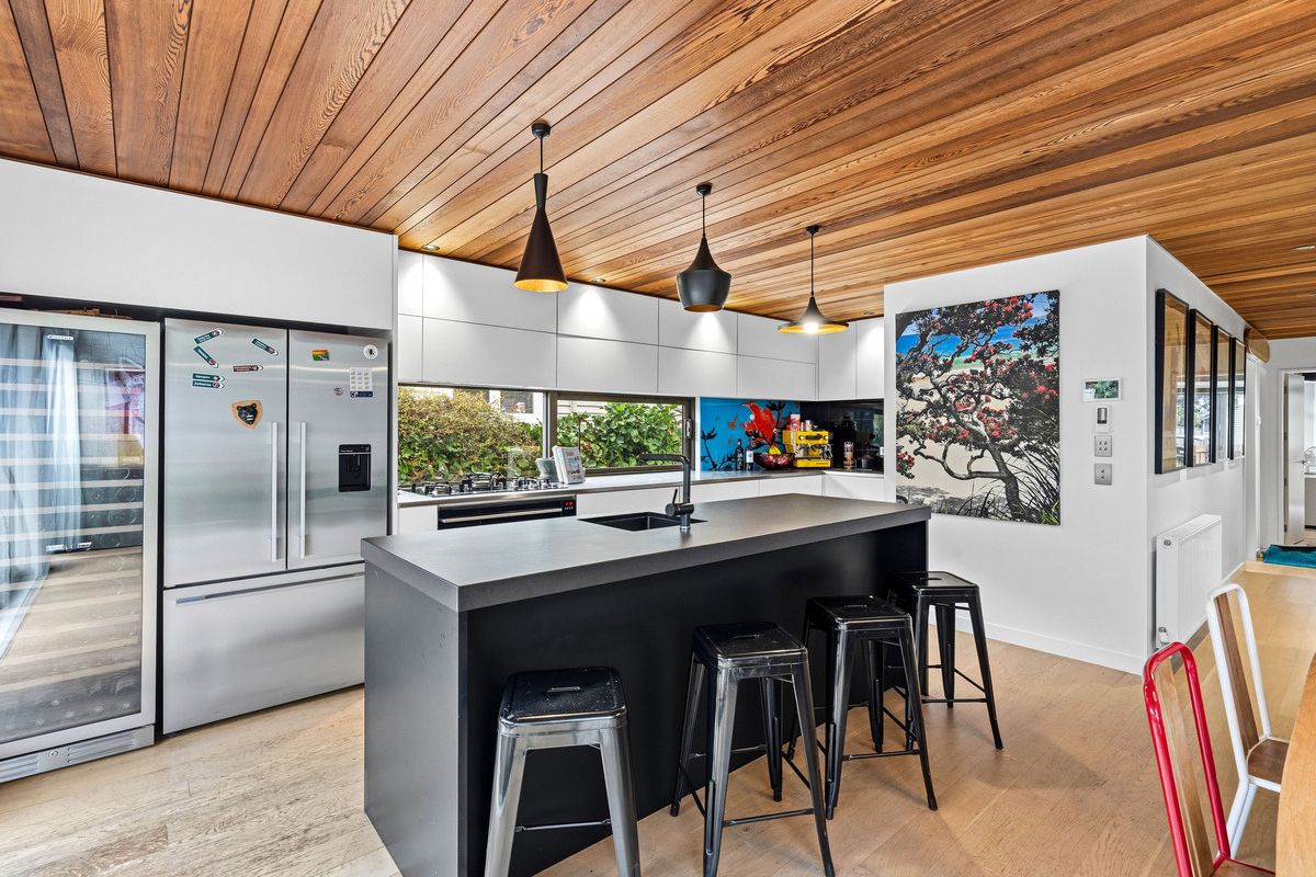 A rare Seatoun showpiece - Altro