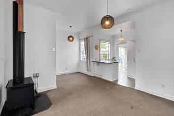7 Leamington St, Addington