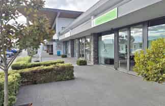 Ground Floor in Modern Retail Complex