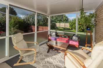 12 Cypress Gardens Place, Onerahi