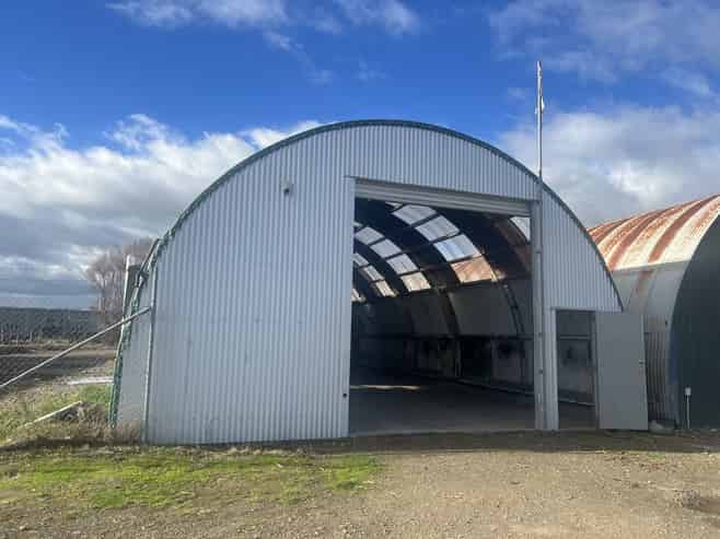 Functional warehouse with yard