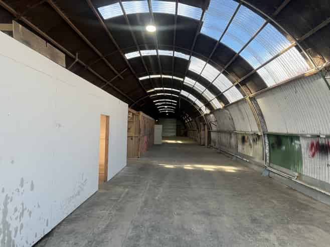 Functional warehouse with yard