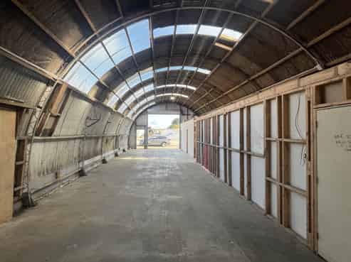 Functional warehouse with yard