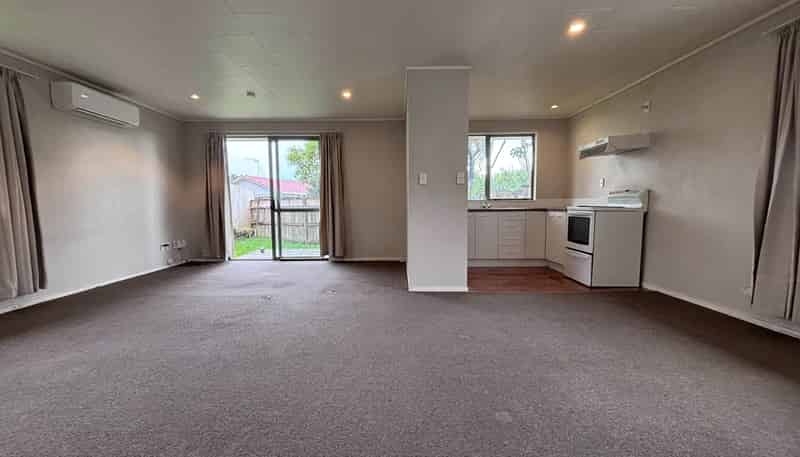 37 Holmes Drive South, Massey
