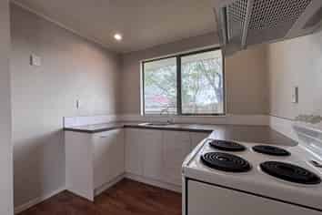 37 Holmes Drive South, Massey