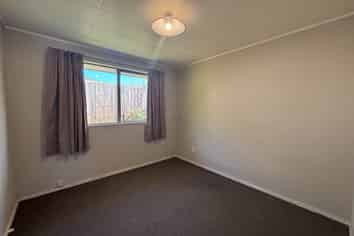 37 Holmes Drive South, Massey