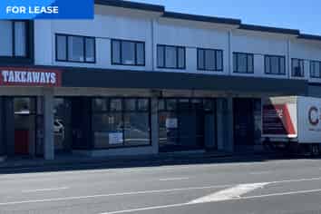 Te Atatu South - Road Front Retail