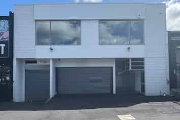 Office, Showroom, or Storage | 12 Parks