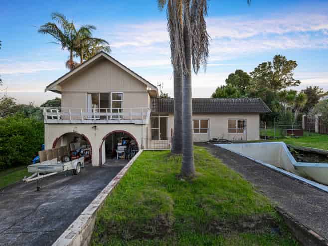 273A Royal Road, Massey