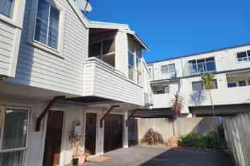 8/34 Maunganui Road, Mount Maunganui