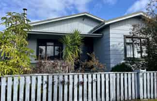14 Queen Street, Westport