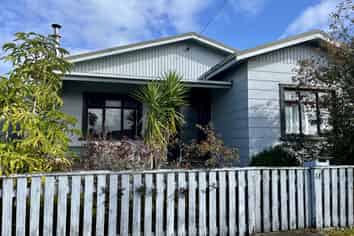 14 Queen Street, Westport