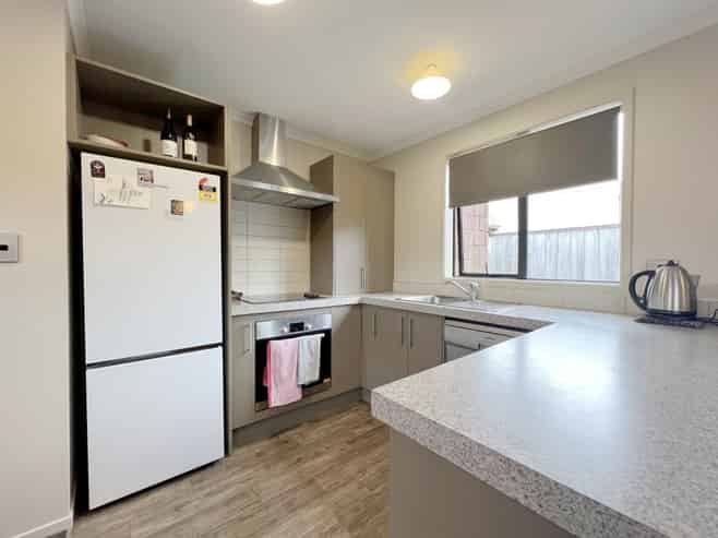2/108 Old Farm Road, Hillcrest