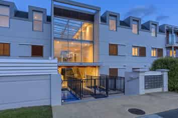 12/101 Roberts Street, Taupo
