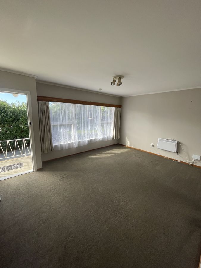 Affordable Rangitoto College School Zone - Daha fazla
