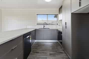 1 Kevin Street, Glenholme