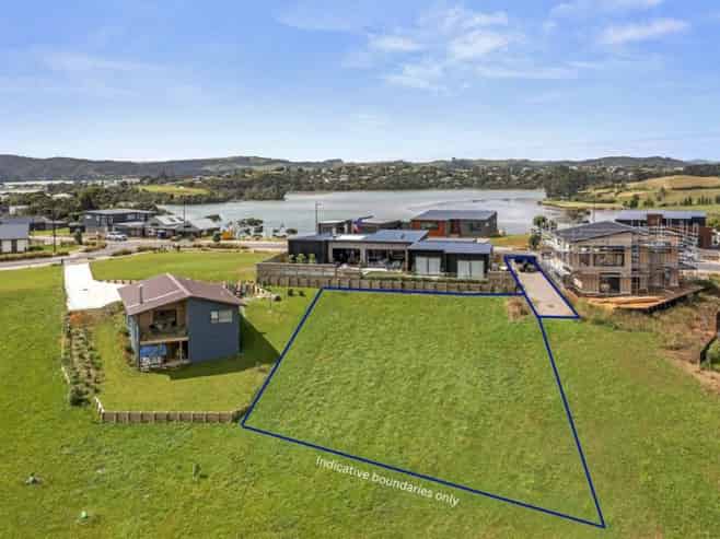 48 Rangitahi Road, Raglan