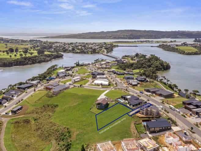 48 Rangitahi Road, Raglan