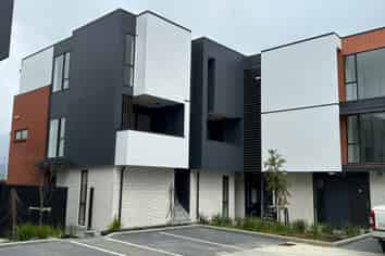 1/6 Treasure Lane, Te Atatu South