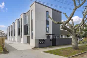 7/84 Kings Road, Panmure
