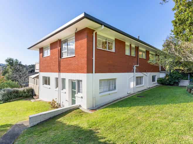 56 Mayfair Crescent, Mairangi Bay