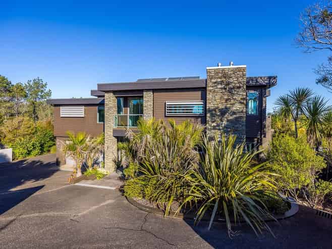 106 Hillcrest Road, Hatfields Beach