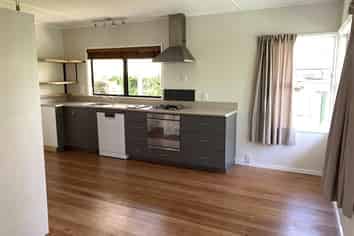6 Agincourt Street, Renwick