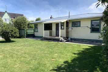 6 Agincourt Street, Renwick