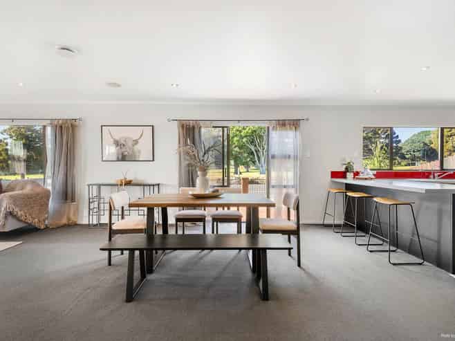 86 Racecourse Road, Waiuku