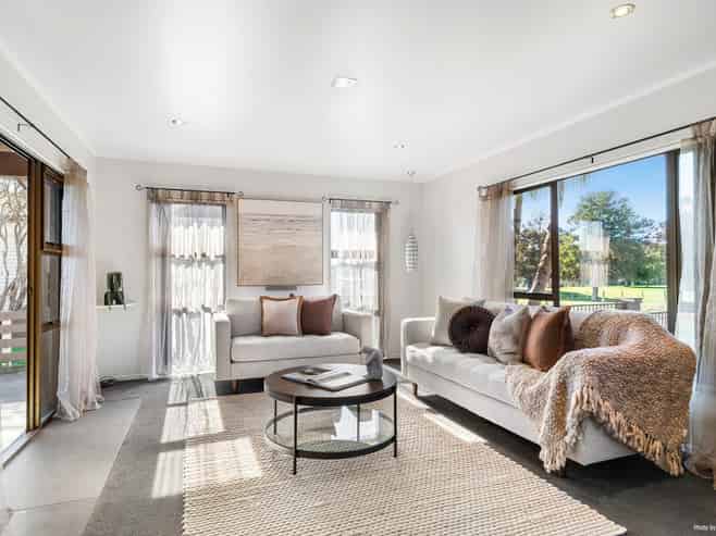 86 Racecourse Road, Waiuku