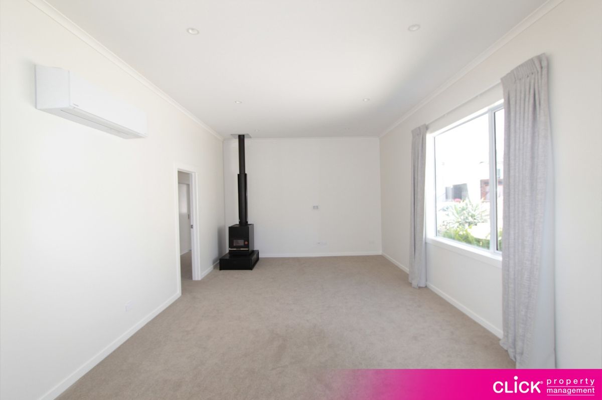 2027 Spacious and Sunny in Prime Location - Pohľad 4