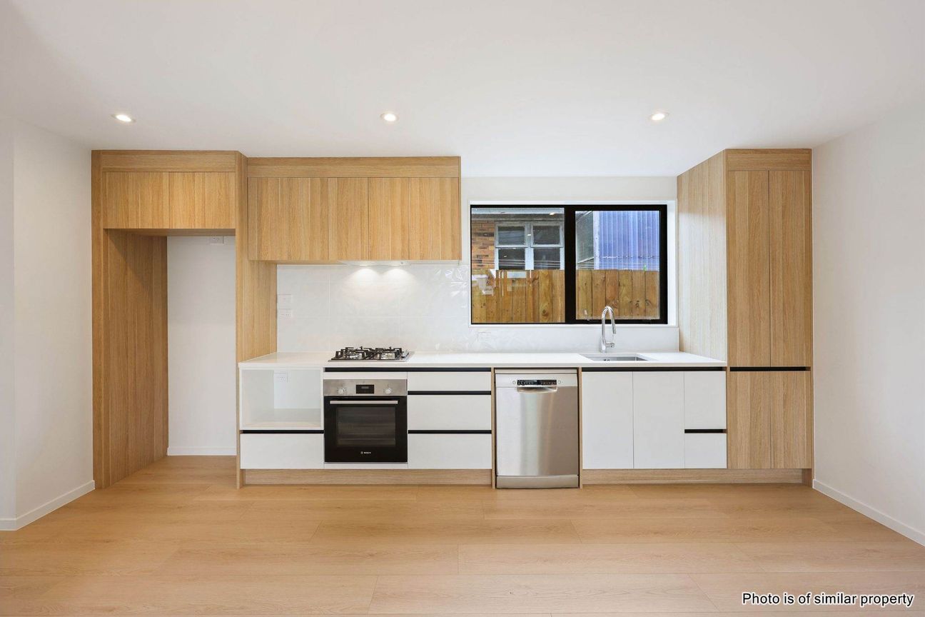 Stylish Brand-New Freehold Duplex - Ansicht 6