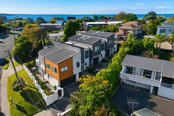 355 Beach Road, Campbells Bay